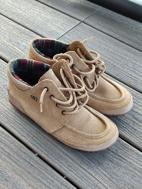 Tan Suede Chukka Boots with Plaid Lining